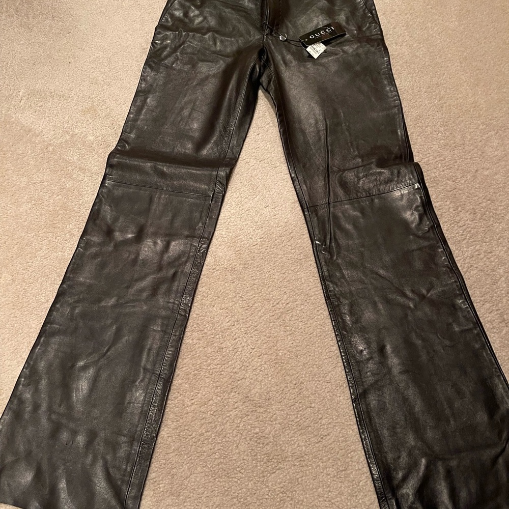 Estate Genuine ladies GUCCI Leather pants. W/Tags Euro (50). Sz. (32). Ins. 35”